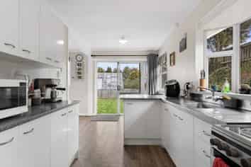 270A Sunset Road, Sunnybrook