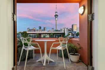 A/9 Vernon, Freemans Bay