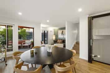 A/9 Vernon, Freemans Bay