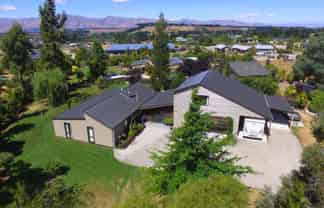 6 Ewing Place, Albert Town