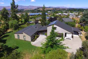 6 Ewing Place, Albert Town