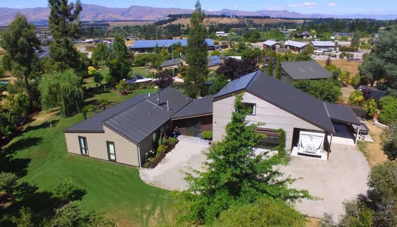 6 Ewing Place, Albert Town