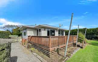 5 Kaipi Road, Egmont Village