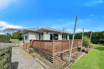 5 Kaipi Road, Egmont Village