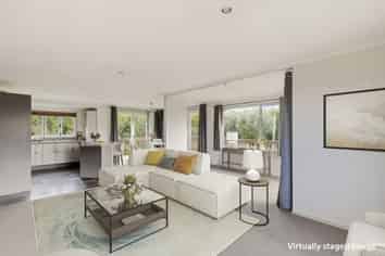 5 Kaipi Road, Egmont Village