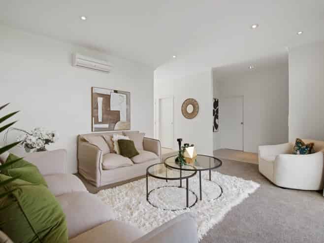 6 Baber Drive, Stonefields