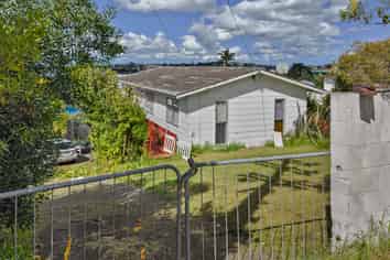 779 East Coast Road, Northcross