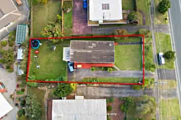 779 East Coast Road, Northcross