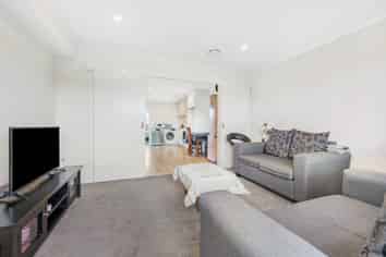 5 Sun Orchid Avenue, Manukau