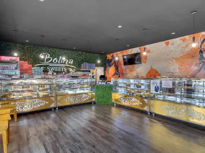 Multi-tenanted suburban retail complex