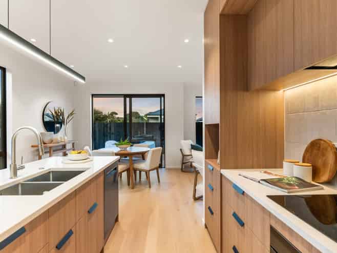 26-28  Weybridge Crescent, Glen Innes