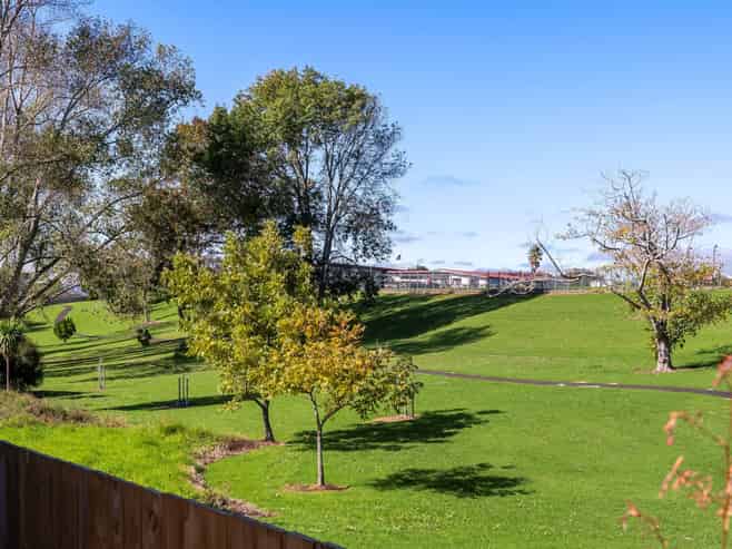 28 Weybridge Crescent, Glen Innes