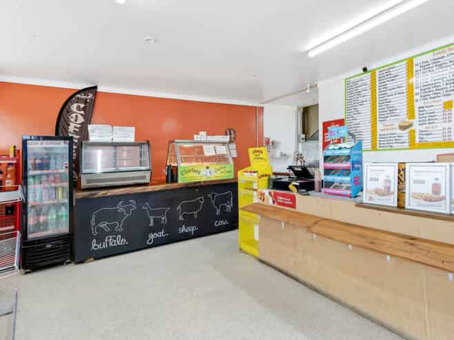 Dual-lease neighbourhood investment