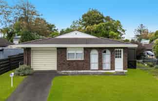 2/9 Wood Street, Papakura