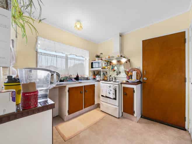 2/9 Wood Street, Papakura