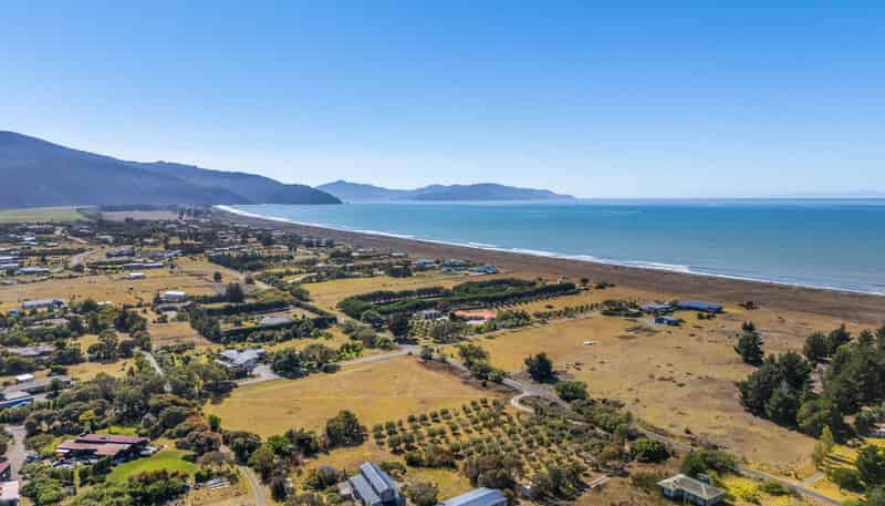 10 Bay End, Rarangi