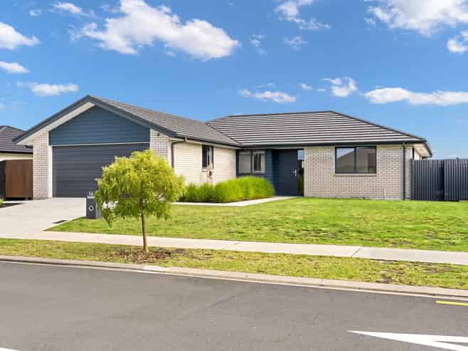 14 Te Piriti Road, One Tree Point
