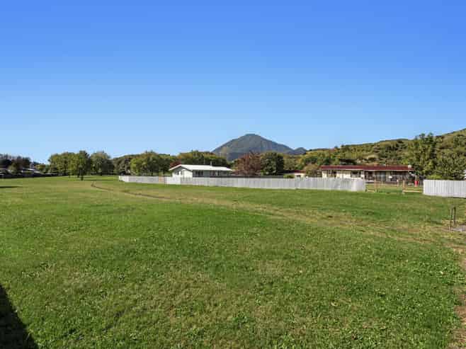 10 Peter Lippa Drive, Kawerau