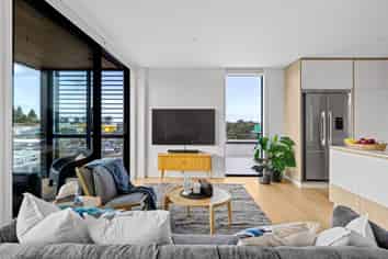 205/32 Anzac Road, Browns Bay