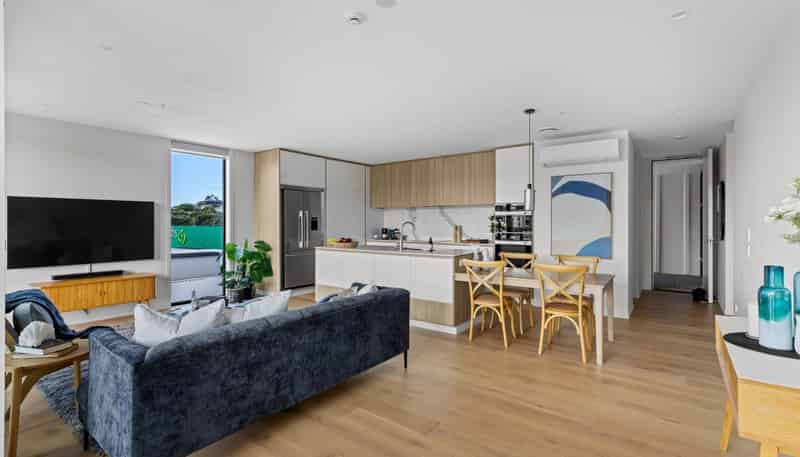 205/32 Anzac Road, Browns Bay