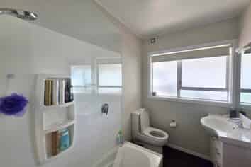 2/22 Francis Drake Street, Waipukurau