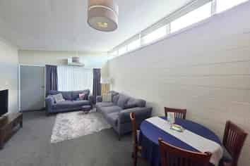 2/22 Francis Drake Street, Waipukurau