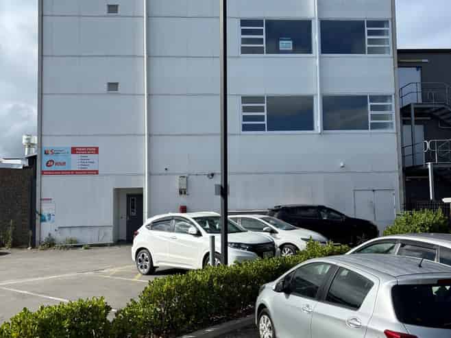 Exceptional Value Office on Victoria Street