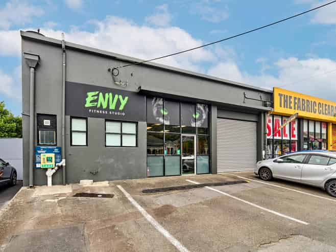 Prime Petone showroom & warehouse