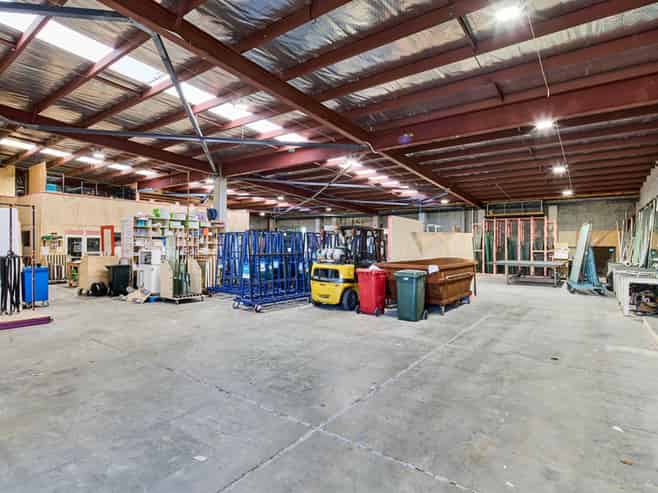 Hands off investment on Hutt Road