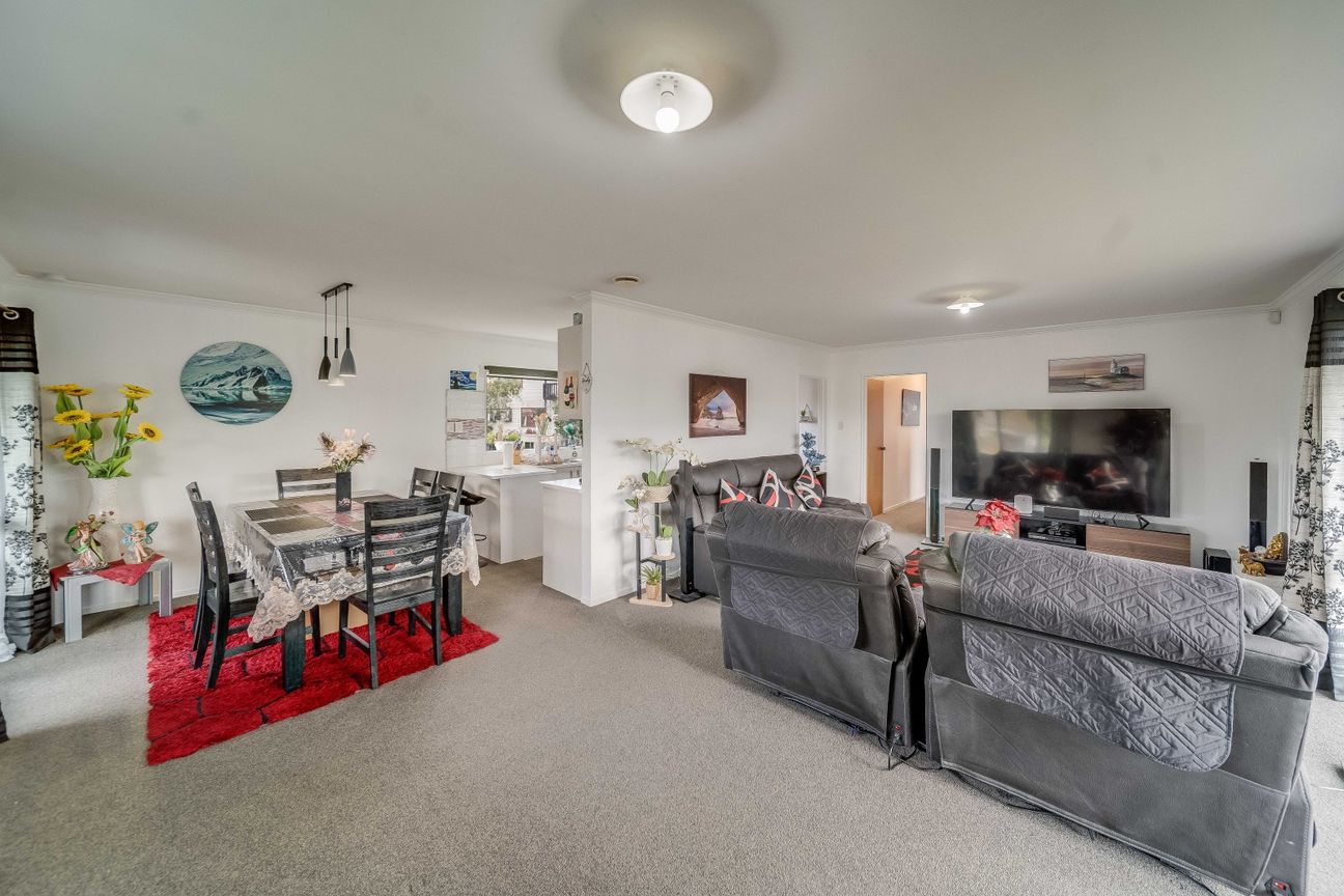 Private, Updated & Ready - Solid Investment - Vista 5