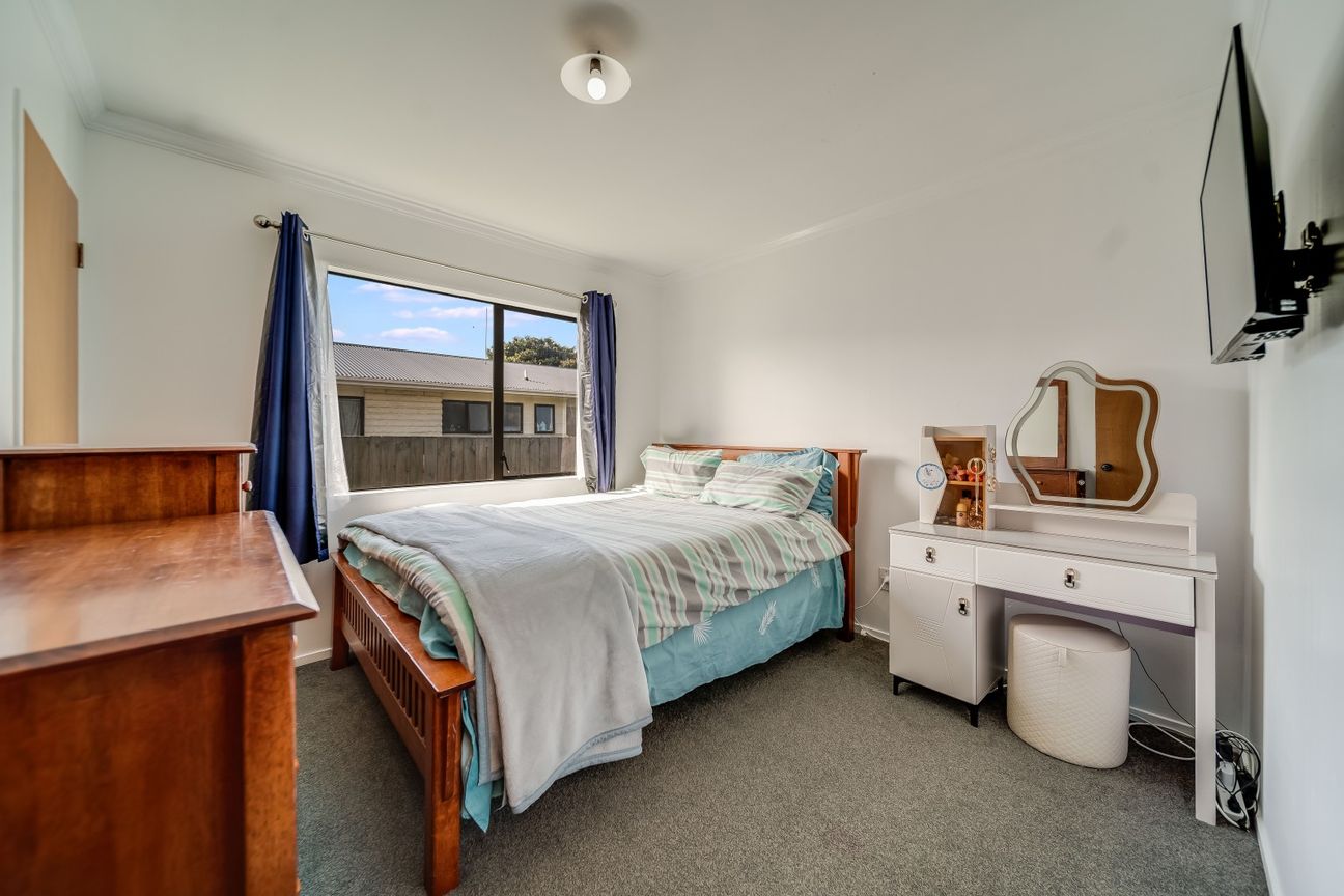 Private, Updated & Ready - Solid Investment - Altro