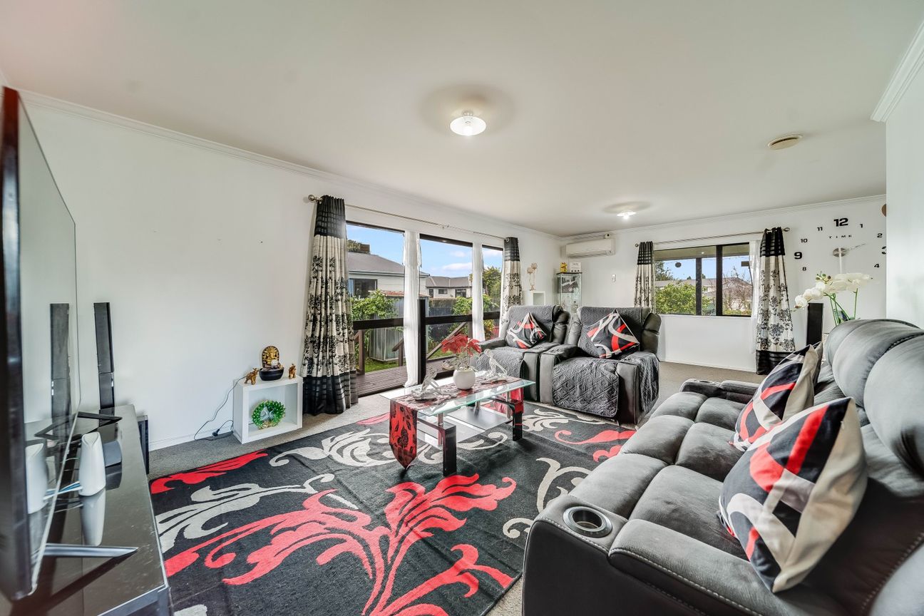 Private, Updated & Ready - Solid Investment - Vista 6