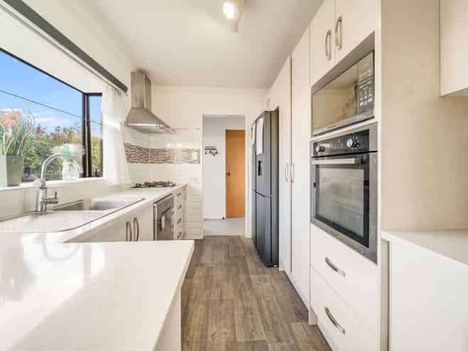 3/55 Tuhikaramea Road, Dinsdale