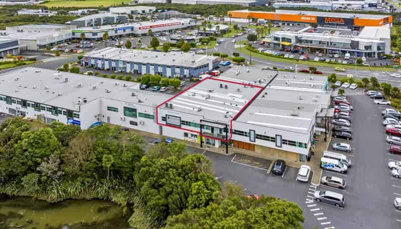 23/2 Bishop Dunn Place, Botany Downs