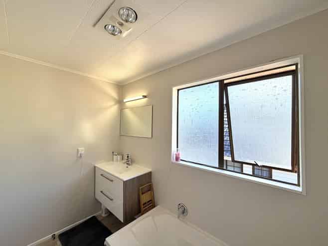 34 Gemstone Drive, Birchville