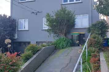 5C Pendarves Street, New Plymouth Central