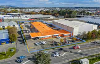 Blenheim Road workhorse with huge yard