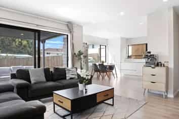 152c Colwill Rd, Massey