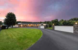 800 Pyes Pa Road, Pyes Pa