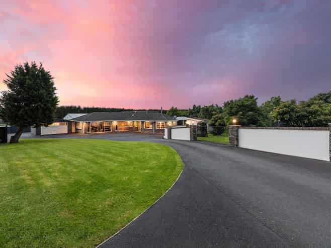 800 Pyes Pa Road, Pyes Pa