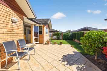 5 Albano Way, The Wood