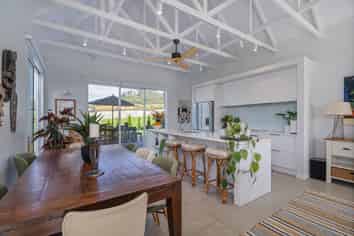 5 Liberty Place, Cooks Beach