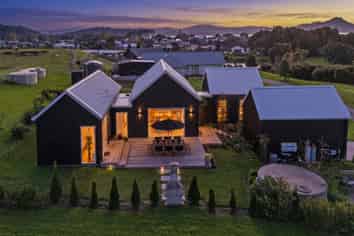 5 Liberty Place, Cooks Beach