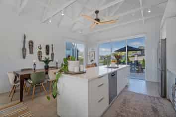 5 Liberty Place, Cooks Beach