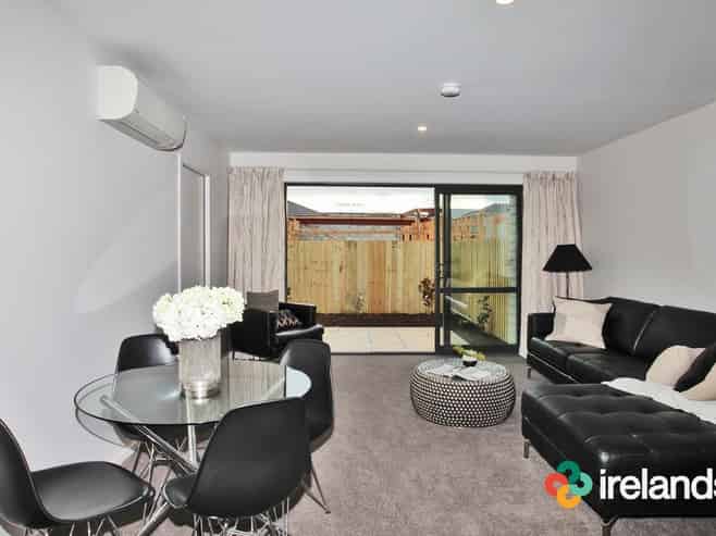 4/60 Charles Street, Waltham