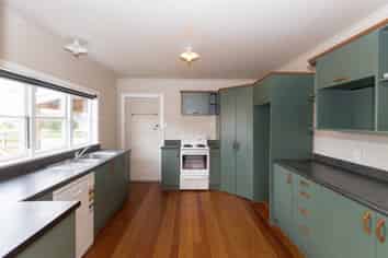 Manawatu / Whanganui - Address withheld