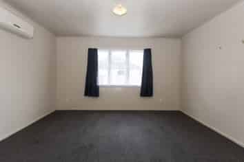 Manawatu / Whanganui - Address withheld