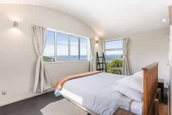 78B Nicholson Road, Khandallah