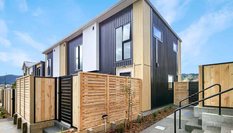 6/7 Wainuiomata Road, Wainuiomata