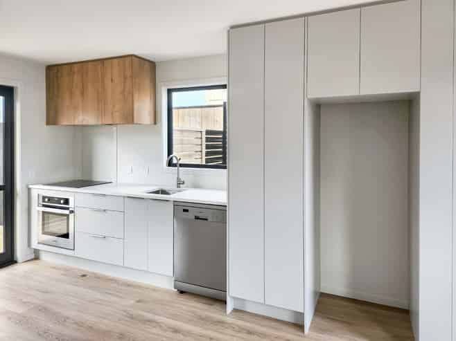 6/7 Wainuiomata Road, Wainuiomata